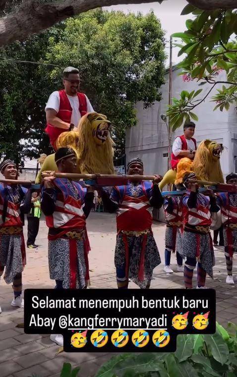 syukuran khitanan anak Ferry Maryadi (Instagram.com/kangferrymaryadi)