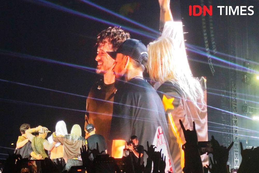 Linkin Park dalam konser From Zero World Tour di Stadion Madya, GBK, Minggu (16/2/2025). (dok. IDN Times/Shandy Pradana)