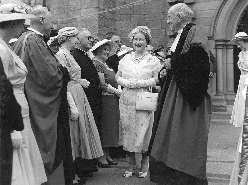 potret Ratu Elizabeth Angela Marguerite Bowes-Lyon, ibu dari Ratu Elizabeth II dari Kerajaan Inggris (commons.wikimedia.org/Queensland State Archives)