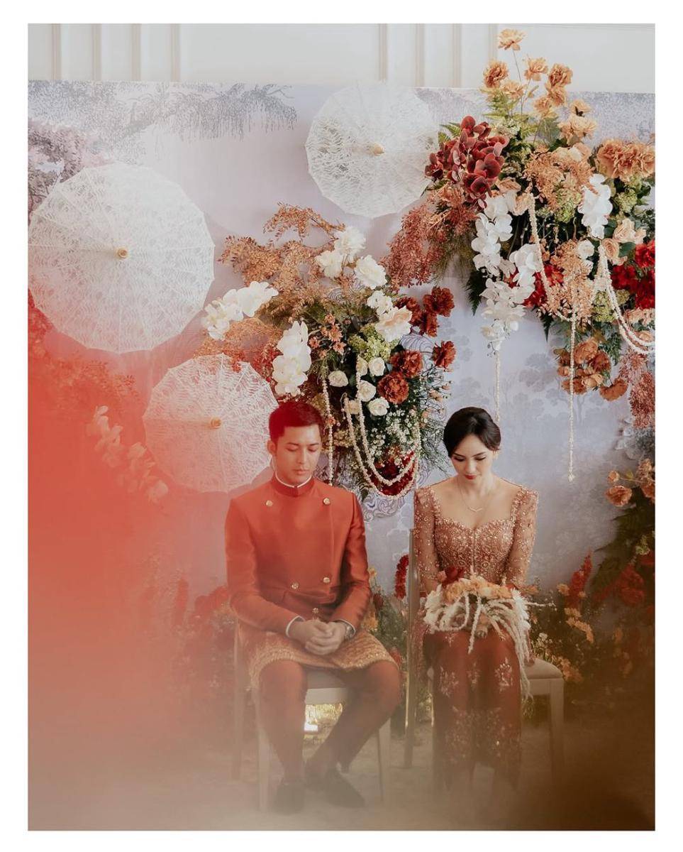Lamaran Valerie Tifanka dan Andhika. (kairos_works via Instagram.com/valtifanka)