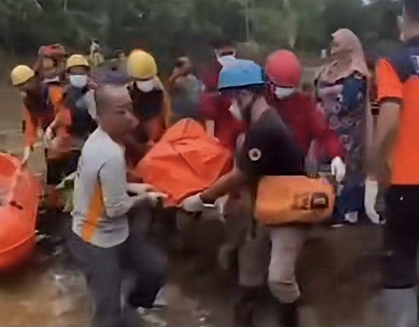 Mayat Pria Mengapung di Sungai Tanralili Maros, Diduga Korban Banjir