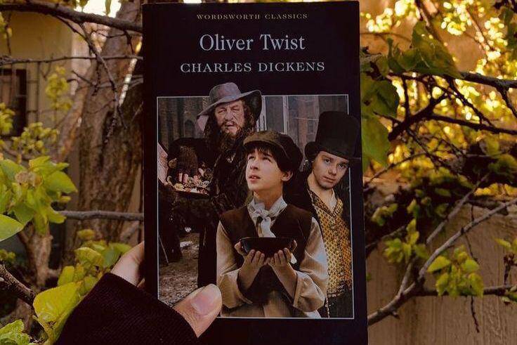 Rekomendasi novel terbaik yang wajib kamu baca karya Charles Dickens. (Pinterest/bianca)