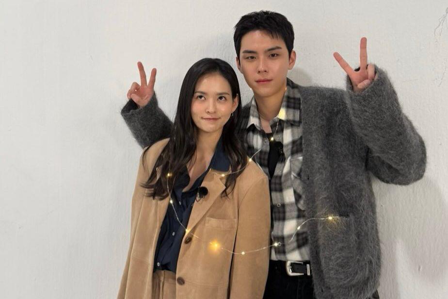 7 Potret Kim Do Hoon dan Kim Yoon Hye di Balik Layar Love Scout
