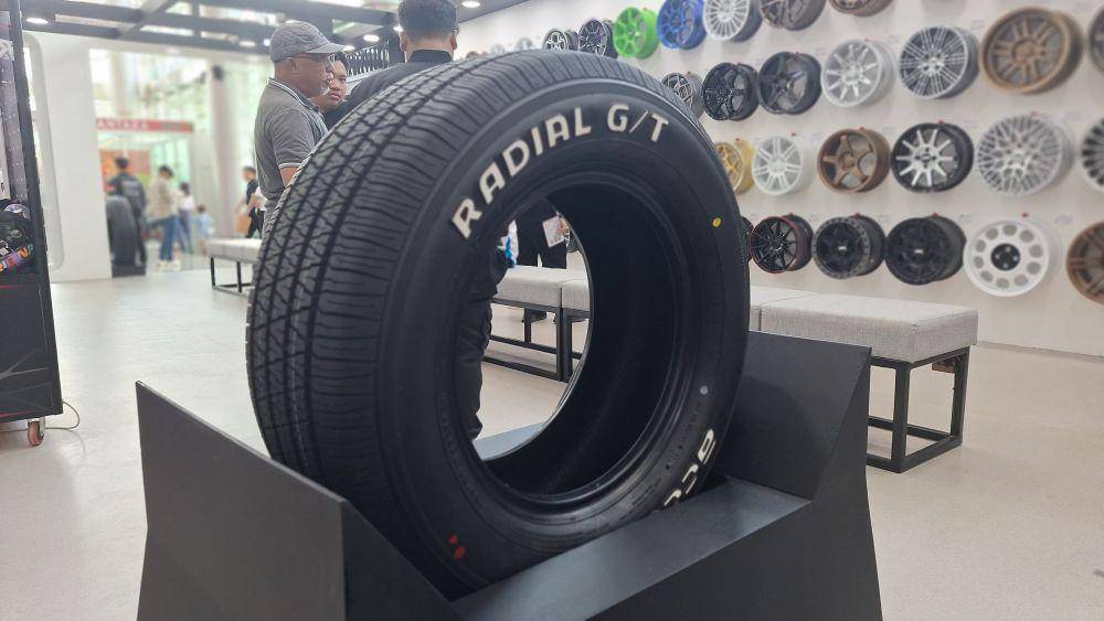Accelera Radial G/T (Accelera)