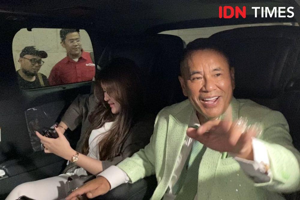 Diperiksa 25 Pertanyaan, Hotman Paris Minta Kapolri Tahan Razman Cs