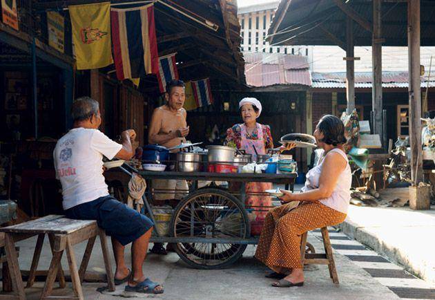 Ilustrasi Penjual Nasi Pecel (pinterest.com/Penguin Books Australia)