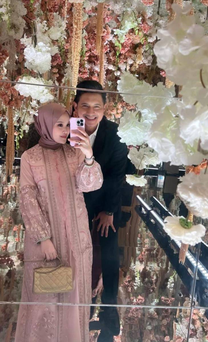 Resepsi pernikahan Elma Agustin dan Ihsan Fadhlur Rahman. (Instagram.com/deasahirah)