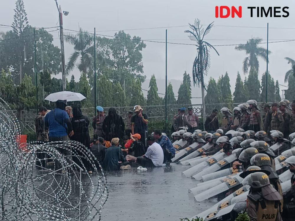 Pendemo Mahasiswa Gagal Temui Pimpinan dan Fraksi DPRD Lampung