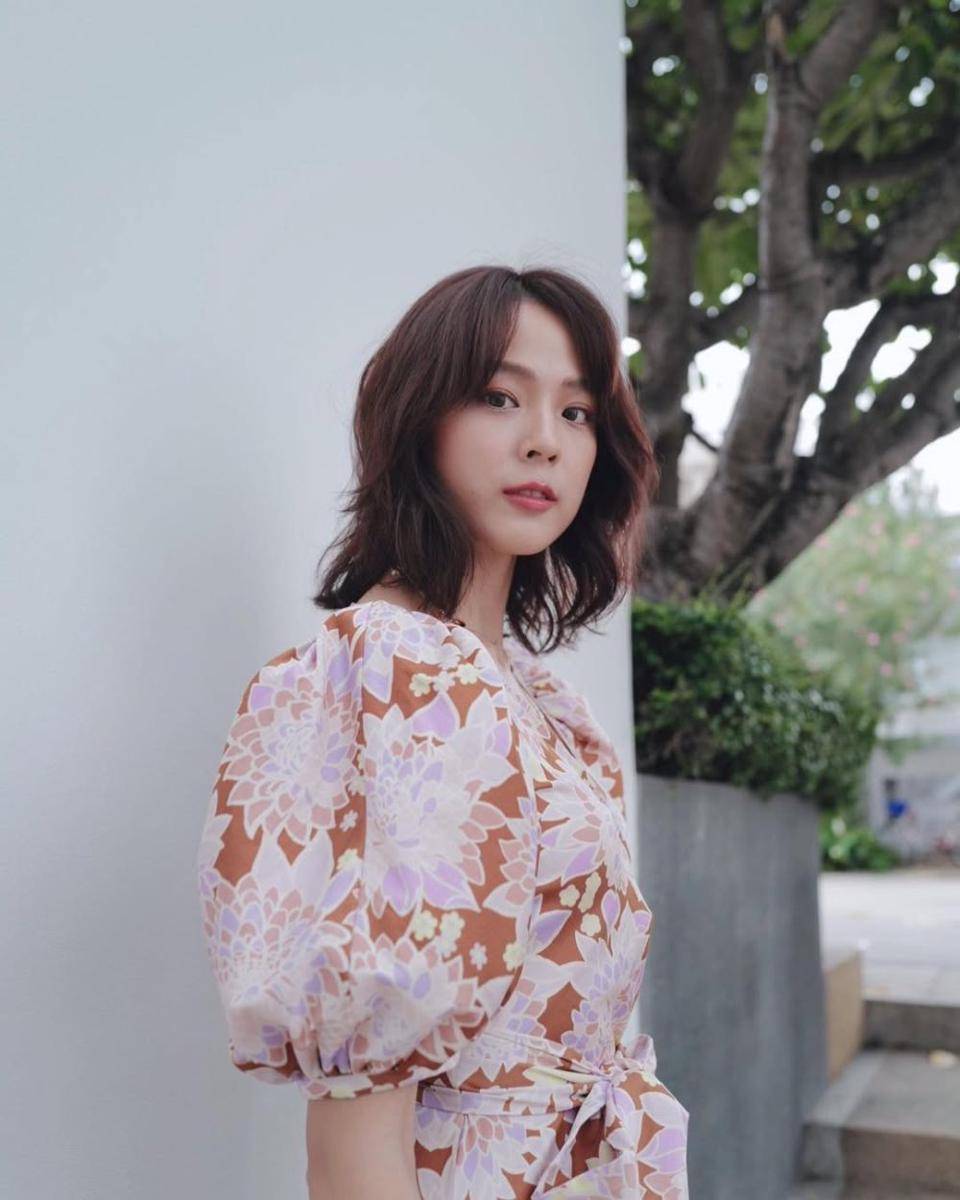 potret ide gaya rambut sebahu yang simpel dan elegan ala Pattie Ungsumalynn (instagram.com/pattieung)