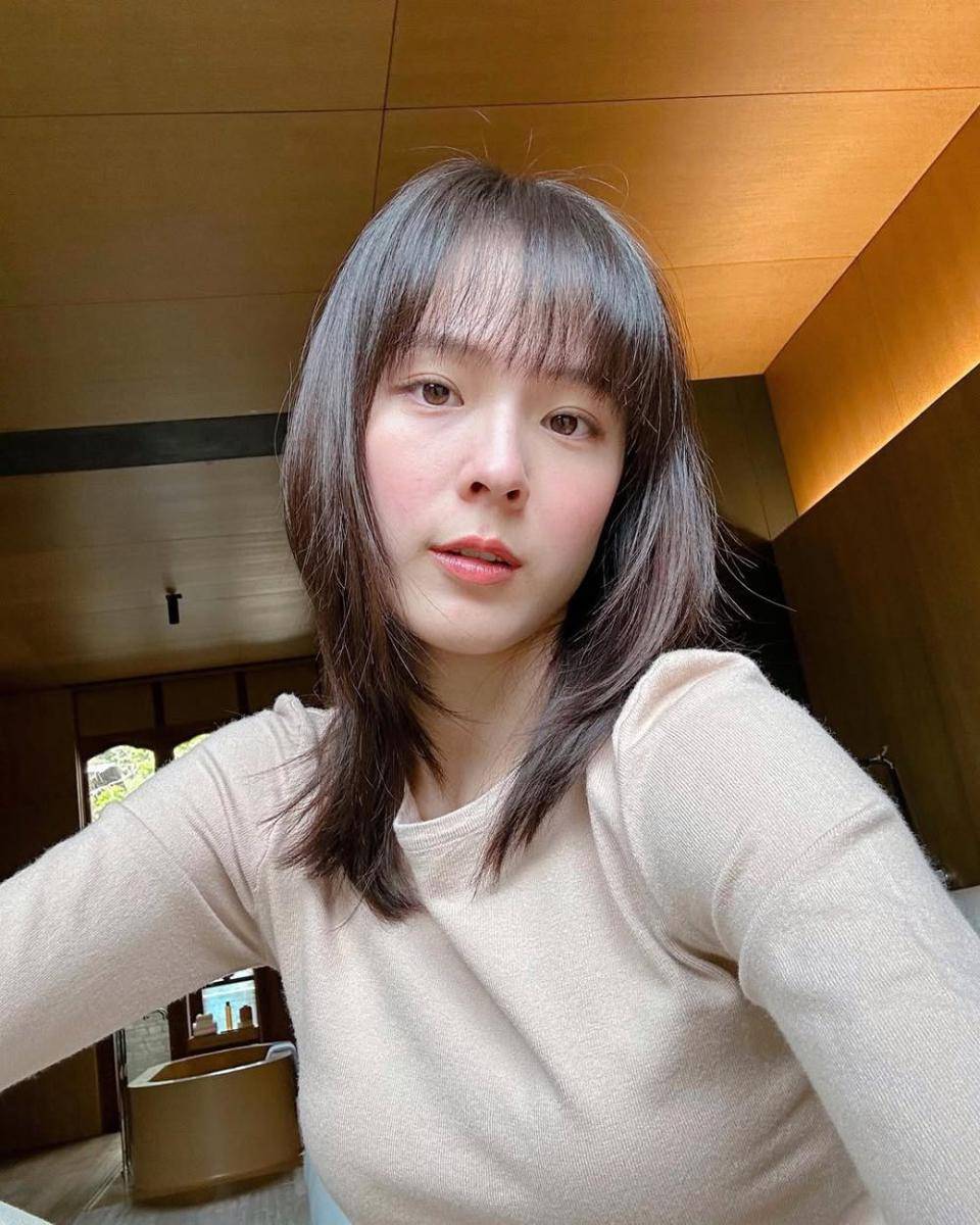 potret ide gaya rambut sebahu yang simpel dan elegan ala Pattie Ungsumalynn (instagram.com/pattieung)