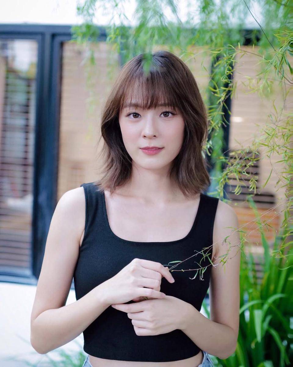 potret ide gaya rambut sebahu yang simpel dan elegan ala Pattie Ungsumalynn (instagram.com/pattieung)