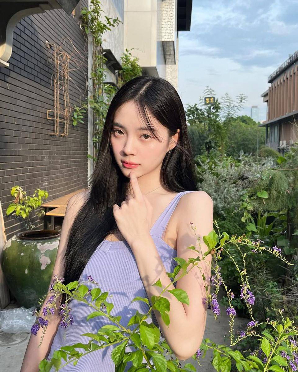 potret ide hairstyle untuk rambut hitam ala Earnearn Fatima (instagram.com/earn.muien)