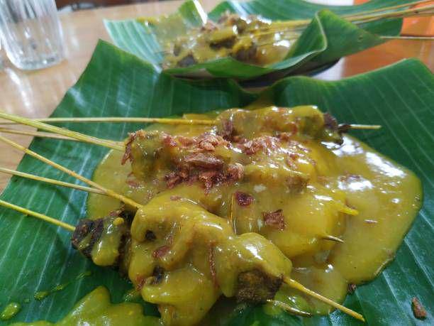 Ilustrasi sate padang. istockphoto.com