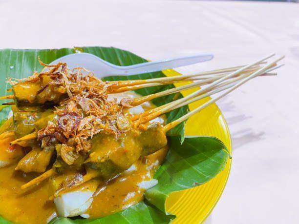 Ilustrasi sate padang. istockphoto.com