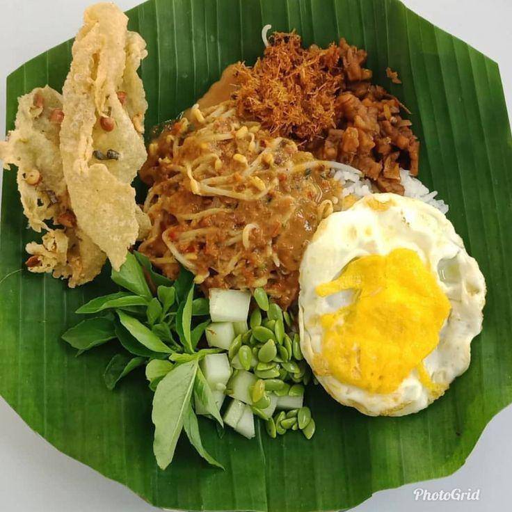 Ilustrasi Nasi Pecel (pinterest.com/Vany Setyo)