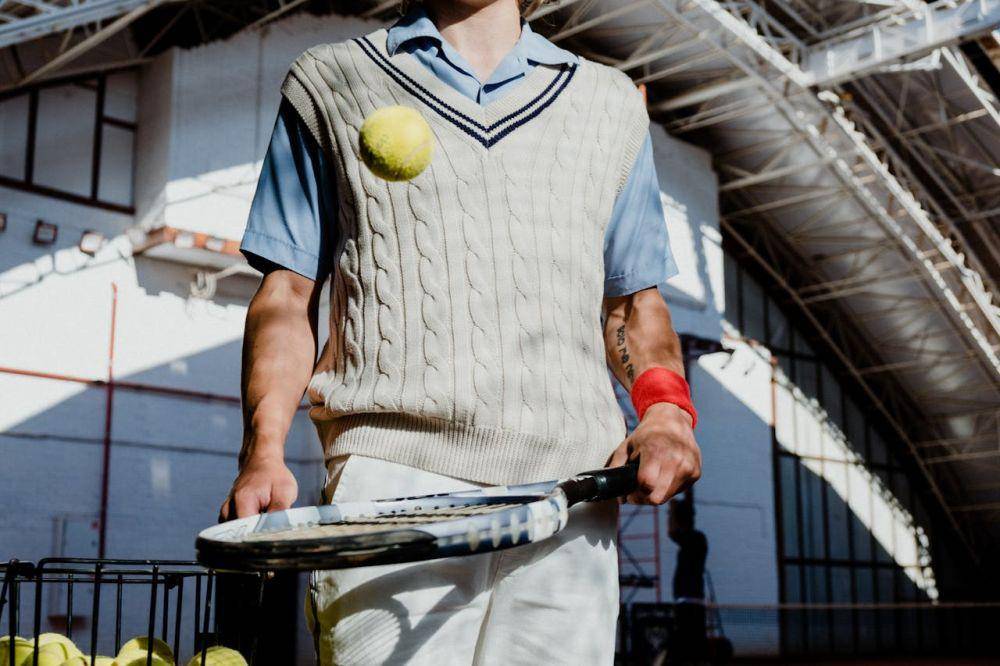 ilustrasi bermain tenis (pexels.com/cottonbro studio)