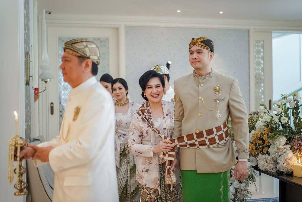 Siraman Ihsan Fadhlur Rahman, suami Elma Agustin. (fhidayani via Instagram.com/bangmarlon)