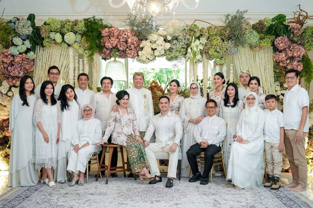 Siraman Ihsan Fadhlur Rahman, suami Elma Agustin. (fhidayani via Instagram.com/bangmarlon)