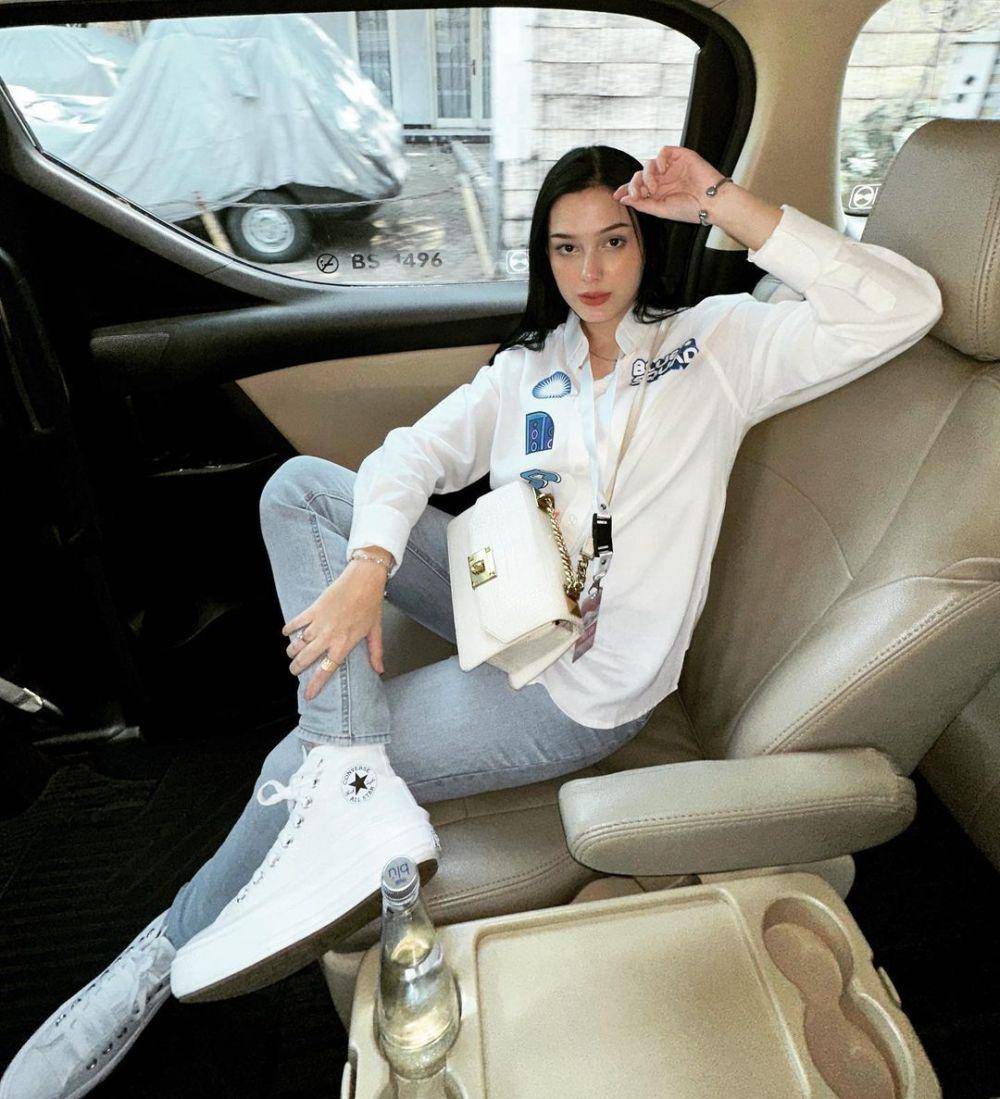 OOTD ala Yasmine OW (instagram.com/yasmine.ow)