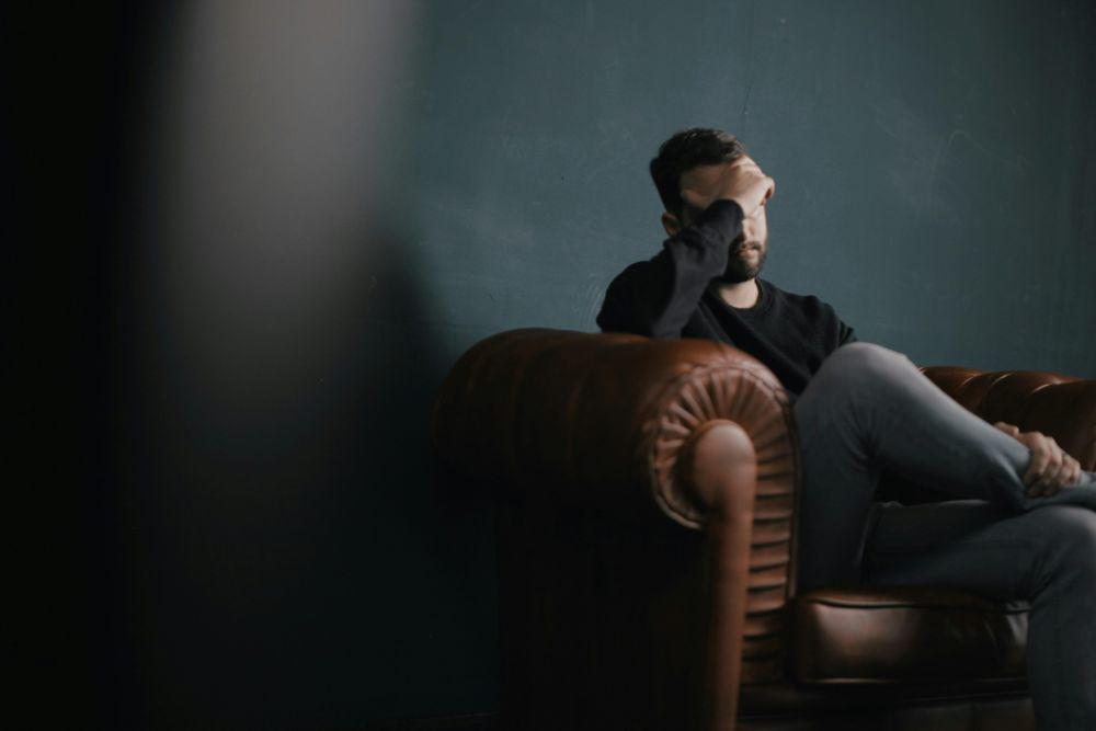 7 Tips Meningkatkan Performa Kerja Saat Mengalami Imposter Syndrome