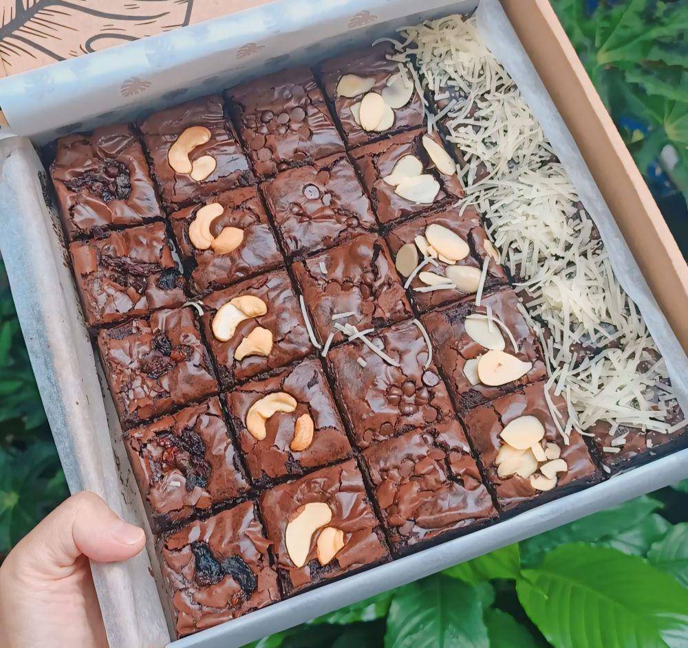 Skat Brownies (instagram.com/skatbrownies)