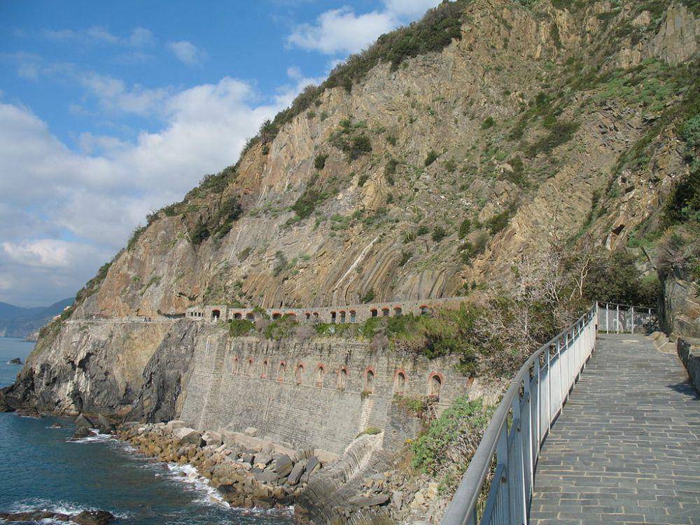 jalur hiking Terre-Via dell'Amore (commons.wikimedia.org/Twice25, Rinina25)