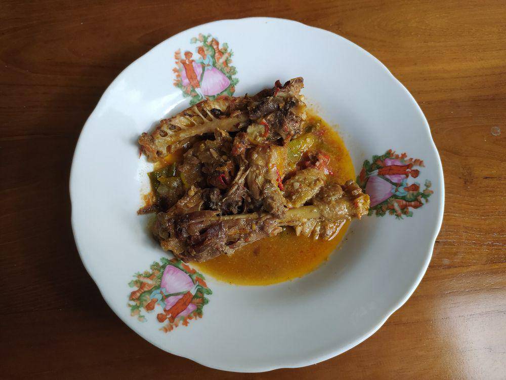 ayam lodho (commons.wikimedia.org/Wiwik P)