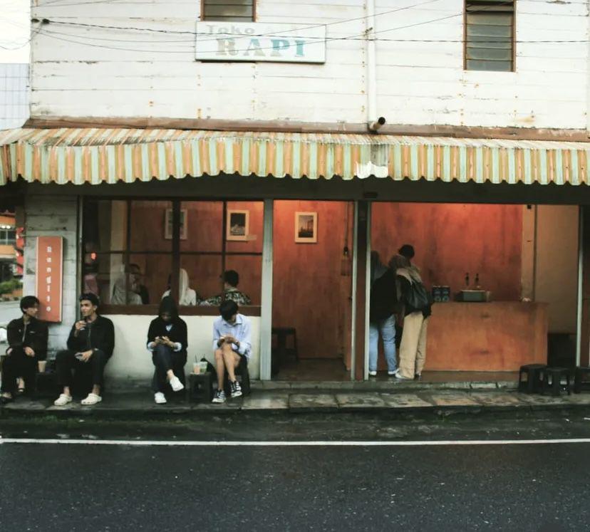 3 Tempat Ngopi Berkonsep Jadul di Pangkalpinang, Retro Banget!