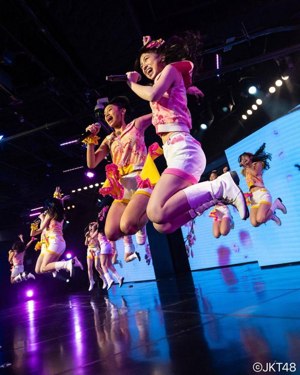 JKT48 (instagram.com/jkt48)