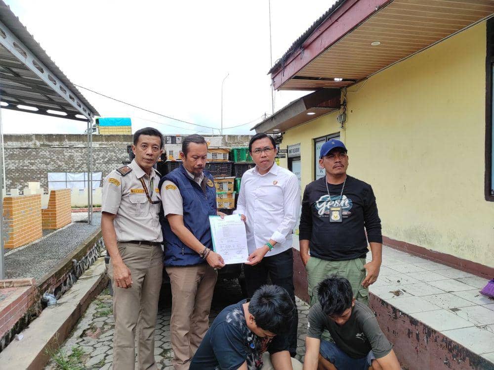 Pengungkapan penyelundupan 982 ekor burung ilegal di Pelabuhan Bakauheni. (Dok. Karantina Lampung).