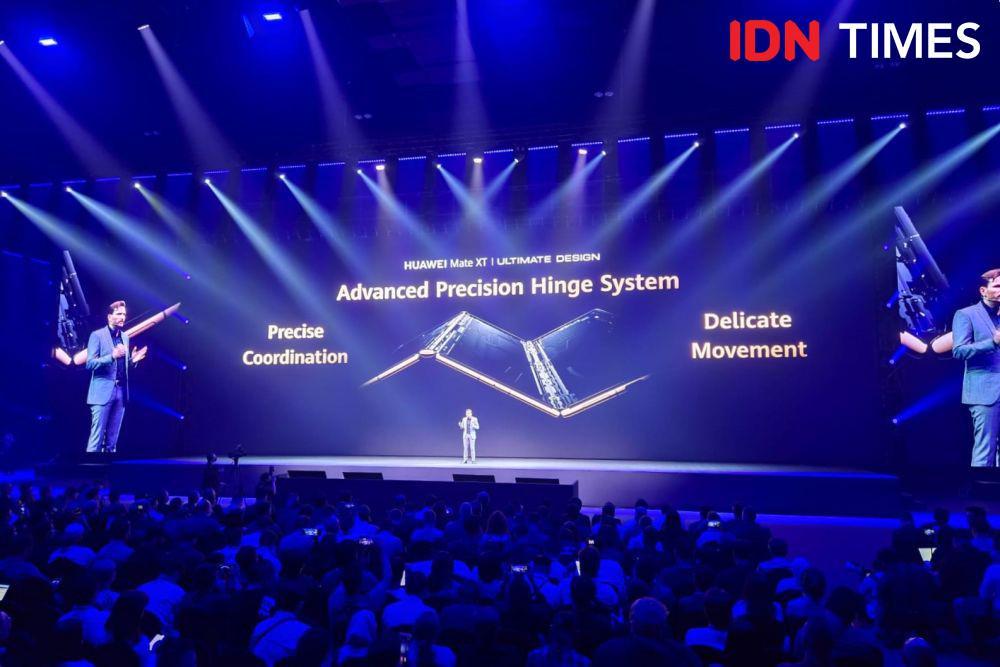 CEO Nvidia Puji Ponsel Layar Lipat 3 Huawei Mate XT