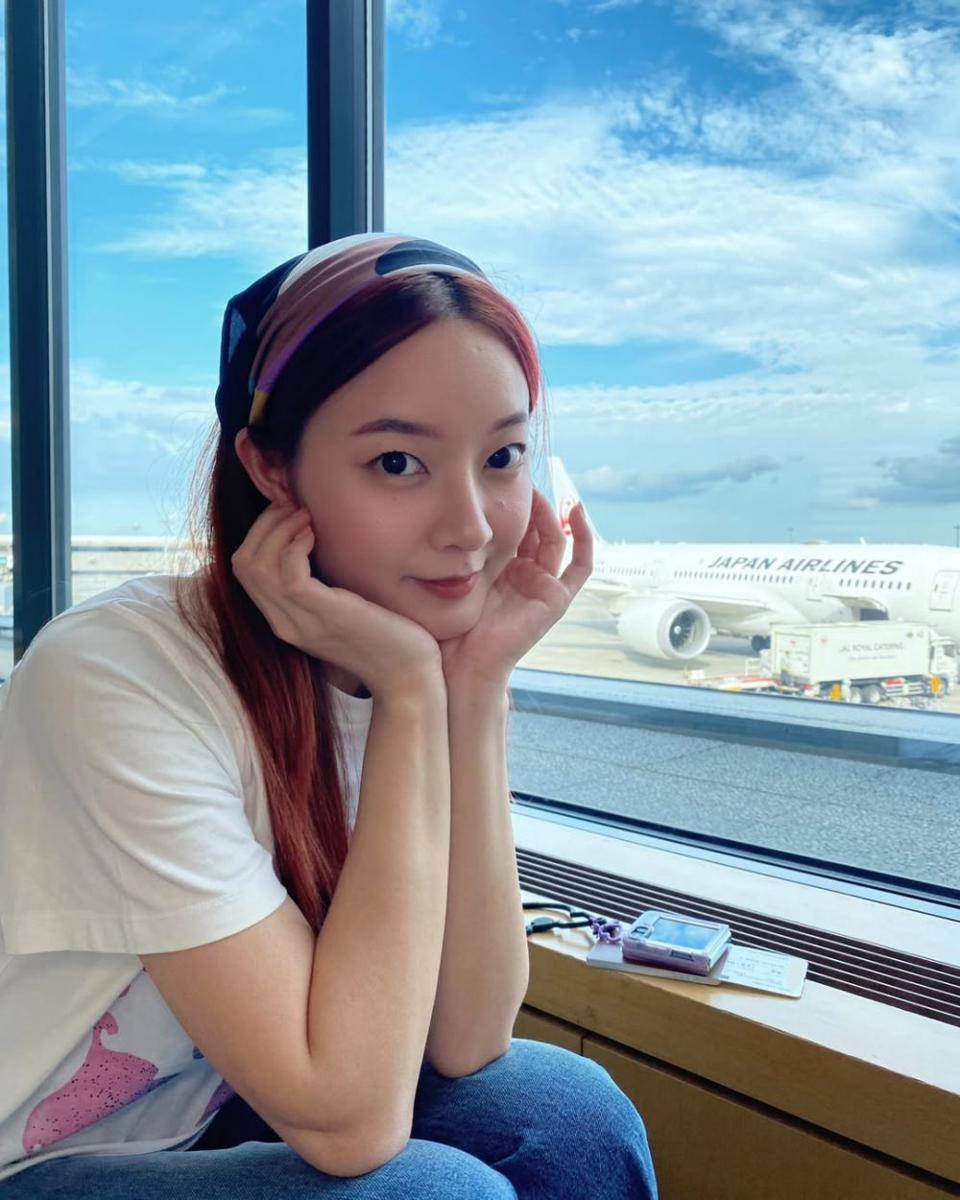 potret ide gaya rambut yang centil dan cute ala Ink Waruntorn (instagram.com/inkwaruntorn)