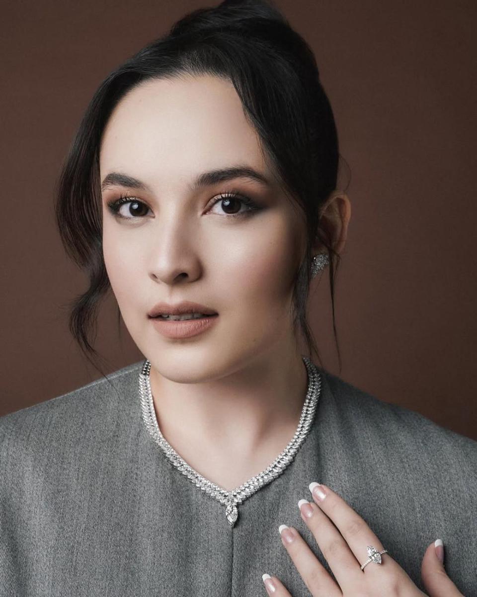 potret ide gaya rambut feminin dan kalem ala Chelsea Islan (instagram.com/chelseaislan)