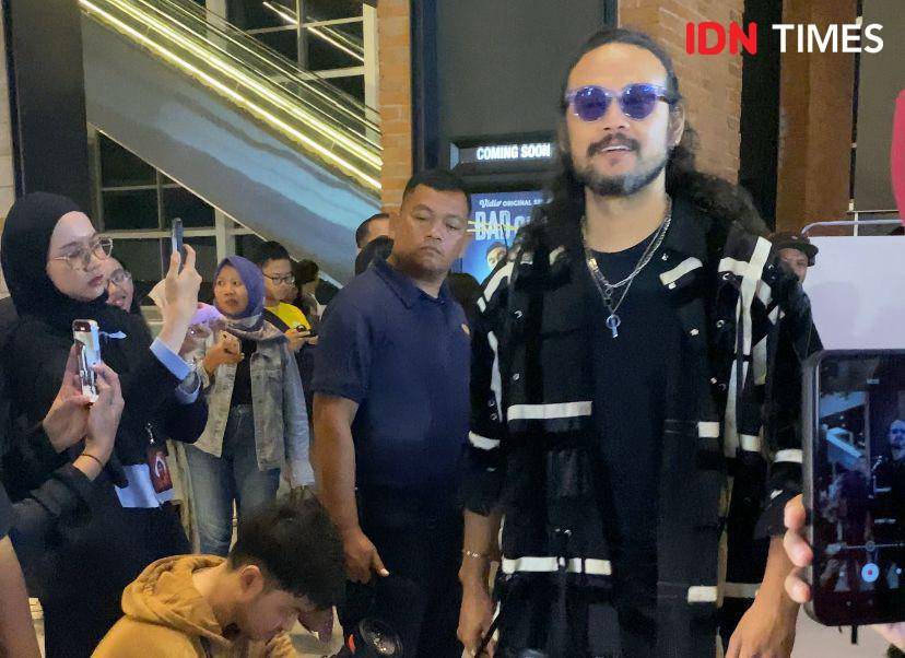 potret artis di blue carpet serial Bad Guys, Selasa (18/2/2025) di CGV Grand Indonesia, Jakarta (dok. IDN Times/Rani Asnurida)