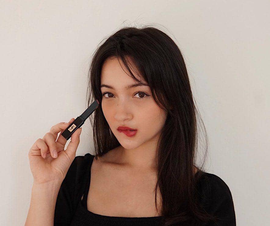 potret ide gaya rambut medium ala Megan Domani