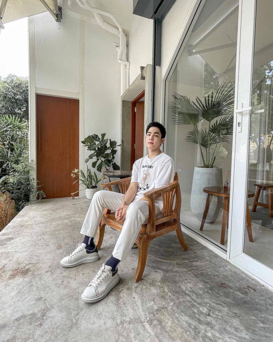 outfit day out ala Pak Varayu (instagram.com/pakvarayu)