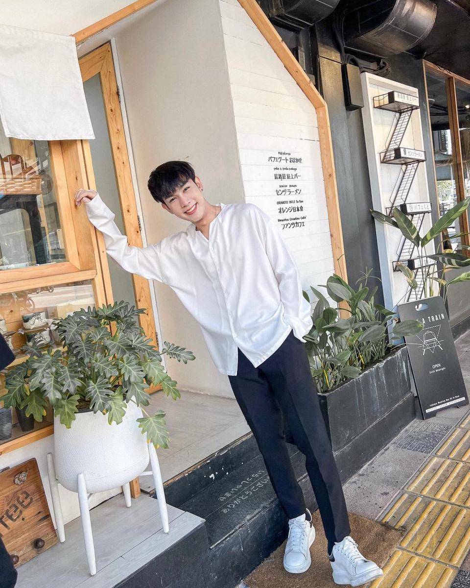 outfit day out ala Pak Varayu (instagram.com/pakvarayu)