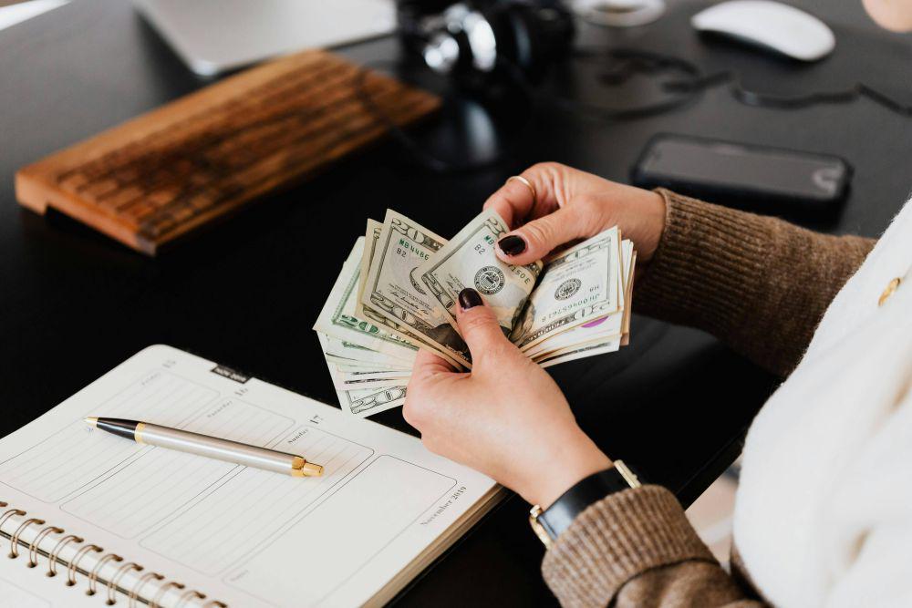 Rahasia Crazy Rich: 4 Cara Cerdas Kelola Uang