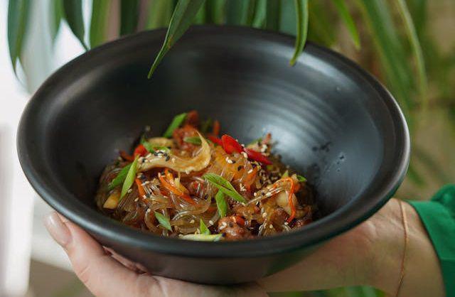 Resep Sohun Goreng Cabe Ijo ala Devina Hermawan, Tekstur Gak Hancur!