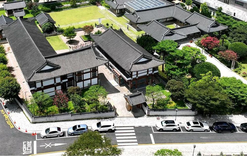 10 Desa Hanok Terunik di Luar Seoul, Ada Lokasi Syuting BTS!