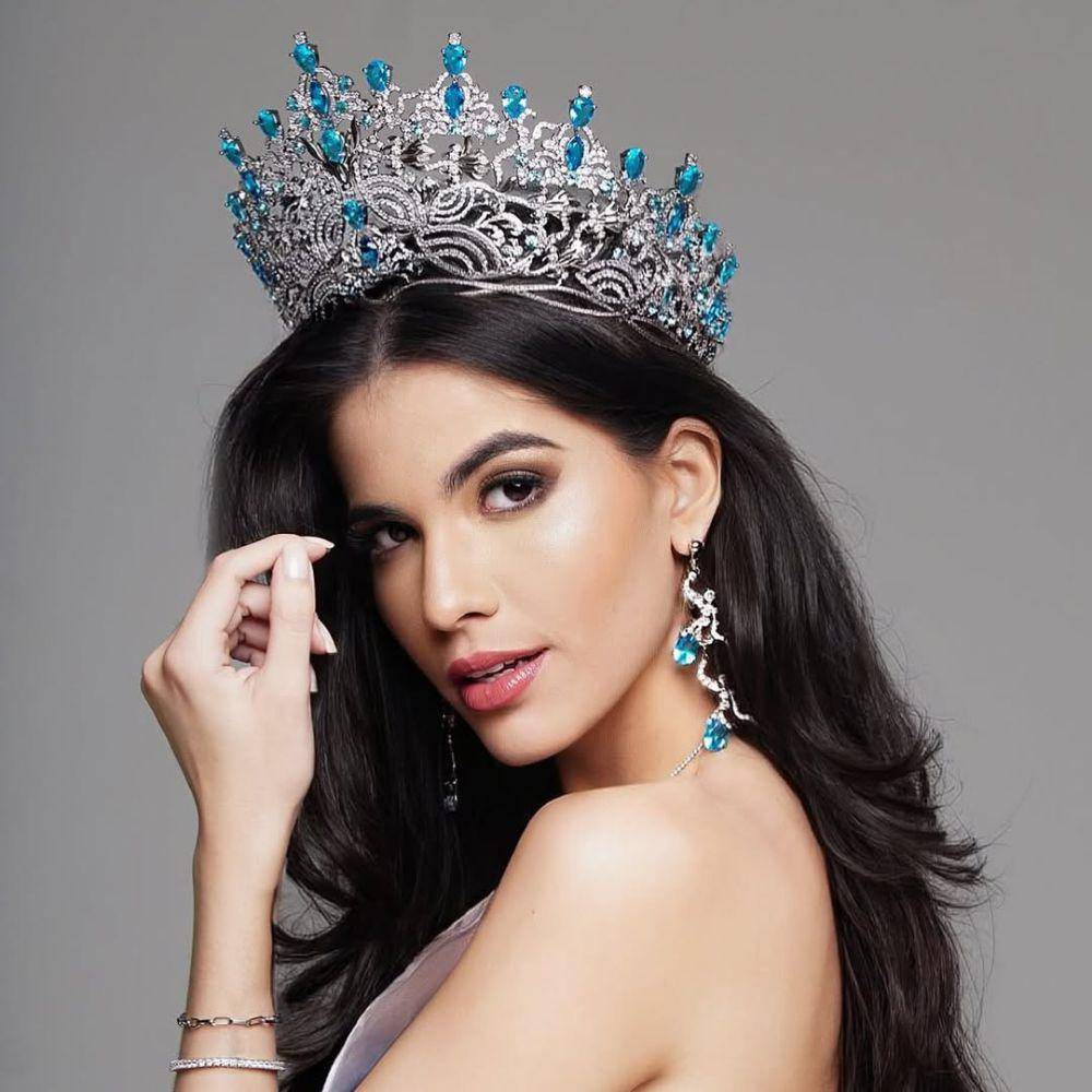 Potret Miss Universe Brazil 2025, Gabriela Lacerda (instagram.com/queens_nbcrown)