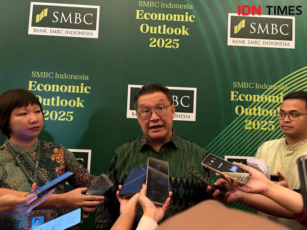 Direktur Utama SMBC Indonesia, Henoch Munandar dalam acara SMBC Indonesia Economic Outlook 2025