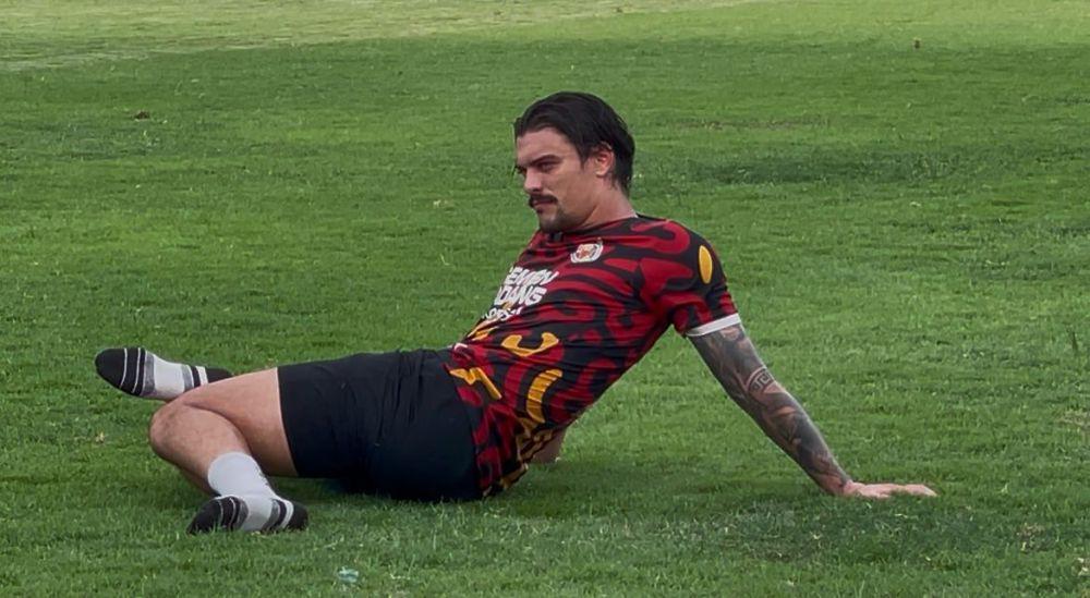 Pemain Semen Padang FC, Tin Martic latihan di Stadion H Agus Salim Padang (Foto: IDN Times/Halbert Caniago)