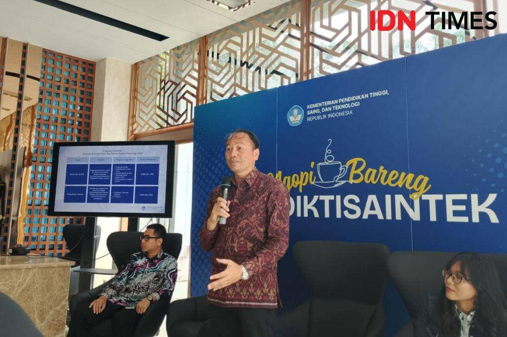 Direktur Diseminasi dan Pemanfaatan Sains dan Teknologi Direktorat Jenderal Sains dan Teknologi Kementerian Pendidikan Tinggi, Sains dan Teknologi (Kemendiktisaintek), Yudi Darma (IDN Times/Lia Hutasoit)