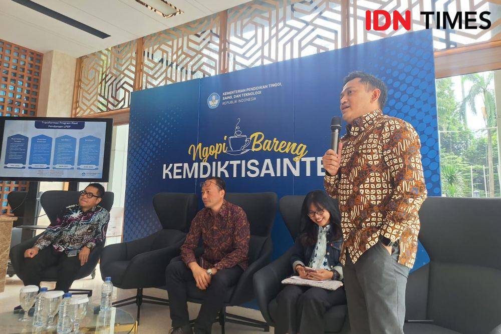 Direktur Diseminasi dan Pemanfaatan Sains dan Teknologi Direktorat Jenderal Sains dan Teknologi Kementerian Pendidikan Tinggi, Sains dan Teknologi (Kemendiktisaintek), Yudi Darma (IDN Times/Lia Hutasoit)