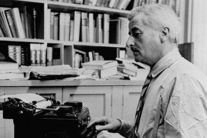 Foto William Faulkner, sastrawan peraih penghargaan nobel. (Pinterest/The Airship)
