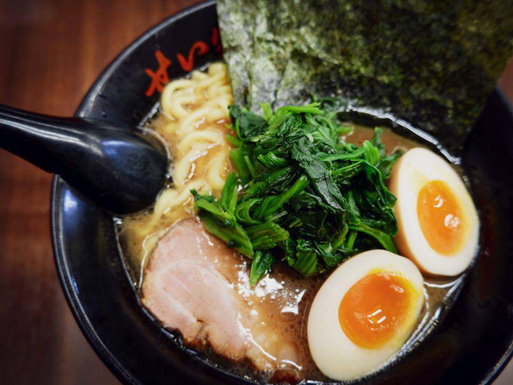 ilustrasi ramen (unsplash.com/Susann Schuster)