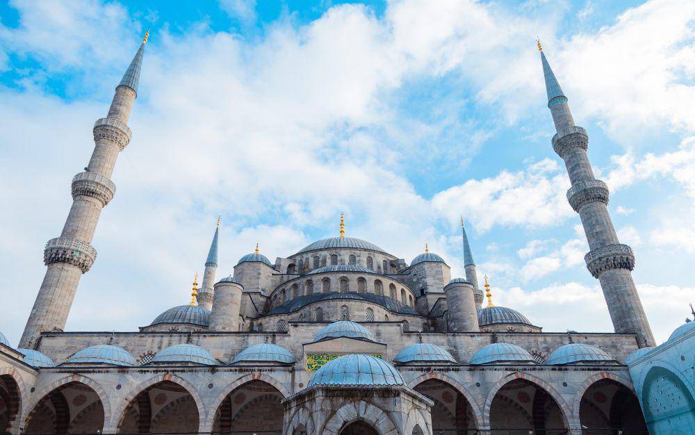 Blue Mosque (pixabay.com/bakhrom_media)