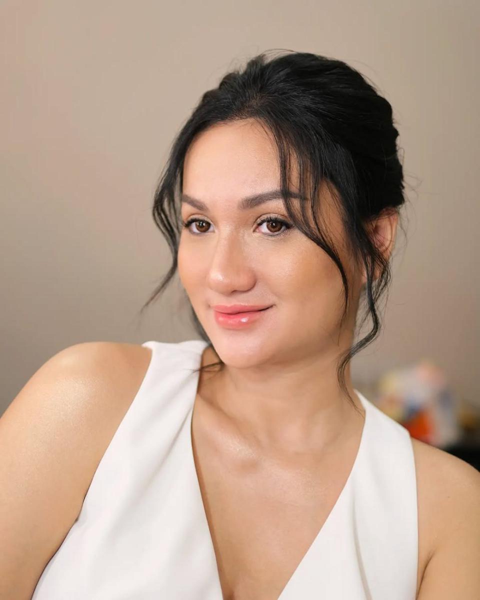 potret ide gaya rambut sebahu hingga panjang ala Tengku Dewi Putri (instagram.com/tengkudewiputri_tdp)