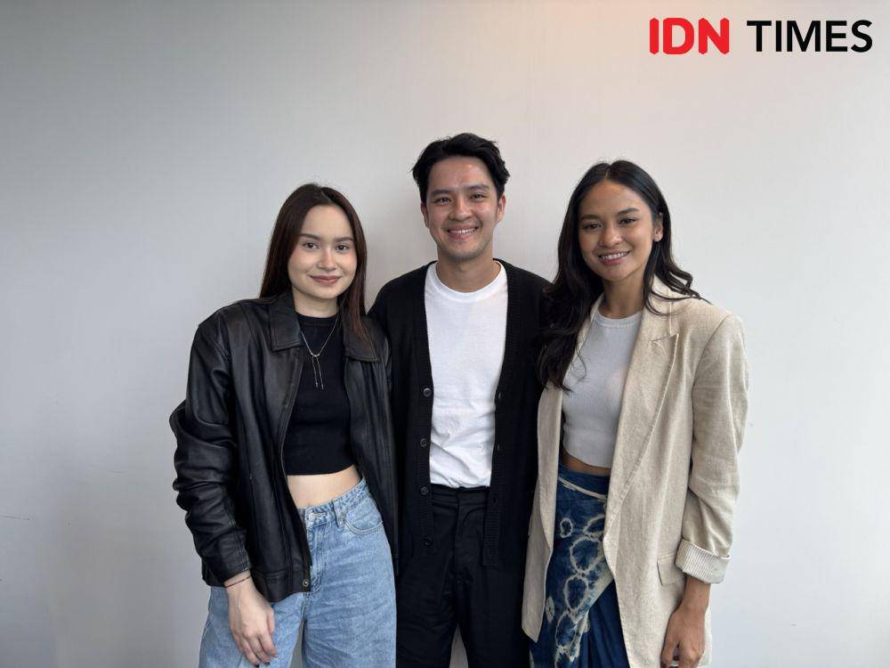Morgan Oey, Hana Malasan, dan Satine Zaneta pada Rabu (19/2/2025) (IDN Times/Elizabeth Chiquita)
